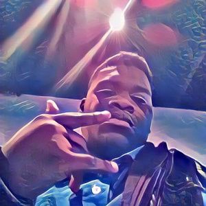 Meet your Posher, Emmanuael